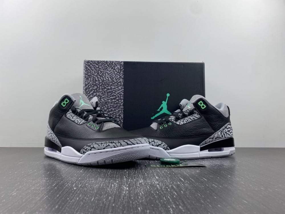 Air Jordan 3 Retro 'Pine Green'